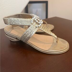 CHANEL Authentic Pearl CC Logo Gold Sequin Thong Sandals US Size 6 Flats  Rare